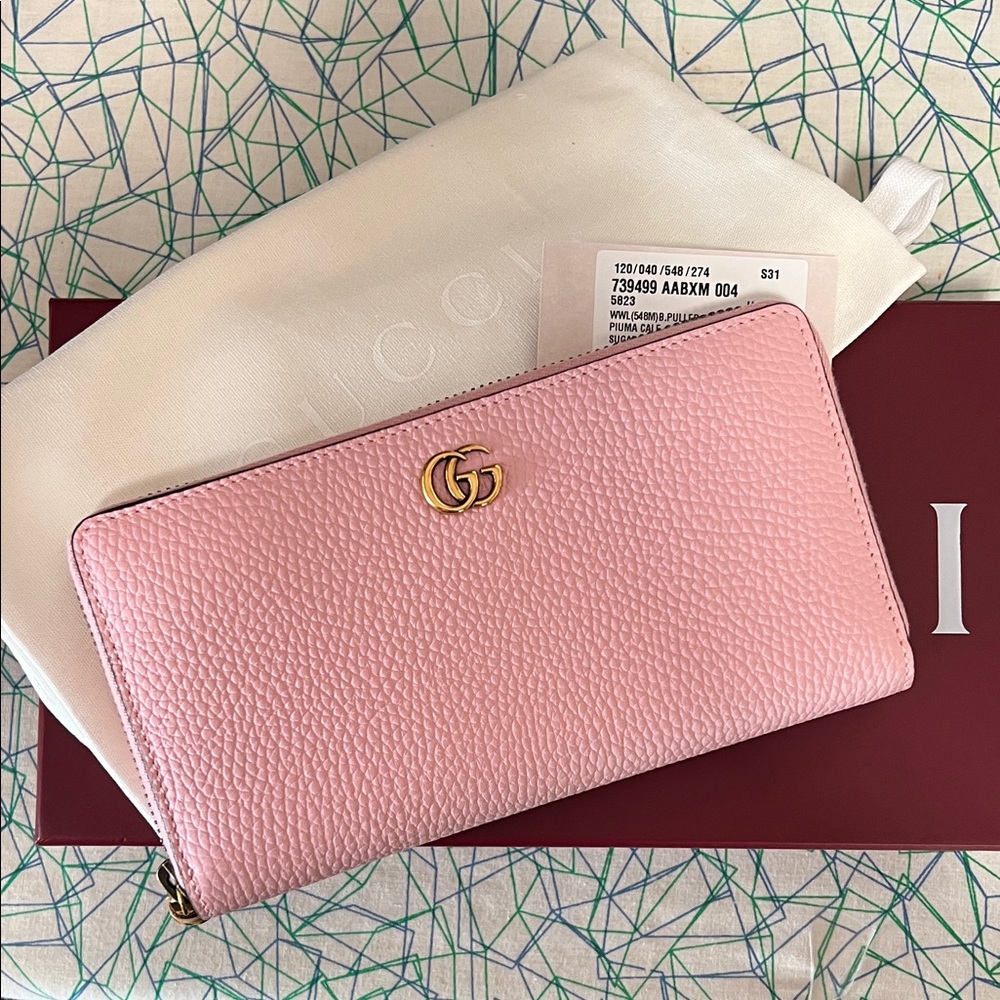 Gucci Light Pink Leather Wallet with Gold Logo Bamboo charm NWT 7.5 x 4x 1